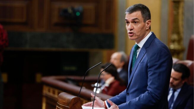 Sánchez garantiza que no tocarán «ni un céntimo» del gasto social para el de seguridad