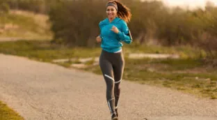Qué es el 'slow running' o por qué correr despacio también tiene muchos beneficios