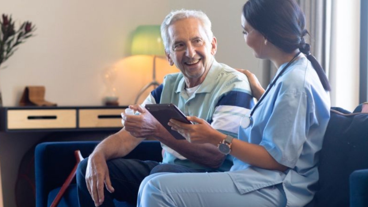 Un grupo de médicos pide terapias digitales en la sanidad pública para bajar las listas de espera