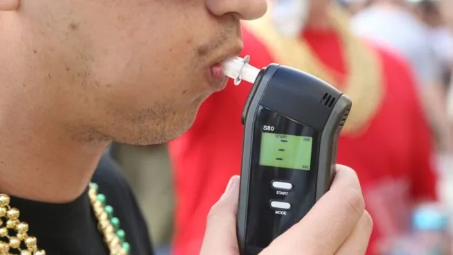 Marlaska urge a aprobar la rebaja de la tasa de alcohol: «No hay excusas para el bloqueo»