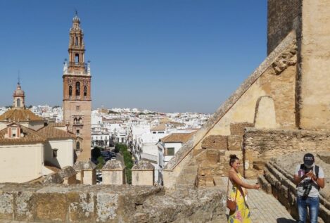 Los españoles viajaron menos en 2024, pero aumentaron un 5,9% el gasto en turismo