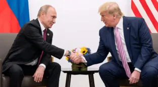 Trump asegura que los submarinos nucleares están «más cerca de Rusia»