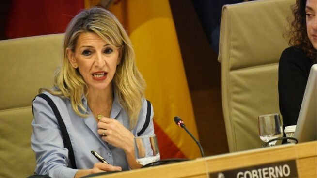 El número de parados apenas ha bajado en términos reales en los últimos cinco años