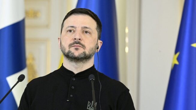 Zelenski informa de casi 60 nuevos ataques rusos pese a la tregua anunciada por Putin