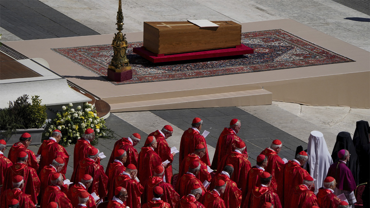 El último adiós al padre Jorge
