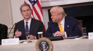 EEUU y China logran un «progreso sustancial» en sus negociaciones sobre aranceles