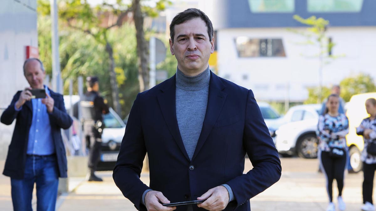 David Sánchez asegura que es una «invención» que quiera fugarse a Japón