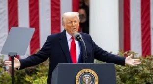 Trump acusa a Biden y Zelenski de «permitir» el inicio de la guerra en Ucrania