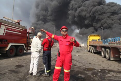 Aumentan a ocho los muertos y a 750 los heridos por la explosión en un puerto iraní
