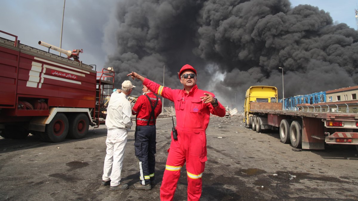 Aumentan a ocho los muertos y a 750 los heridos por la explosión en un puerto iraní