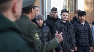 Putin usa cámaras inteligentes en Moscú para reclutar forzosamente a 160.000 jóvenes