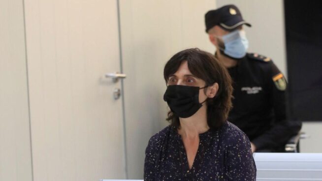 La Audiencia absuelve a una exjefa de ETA de colocar una bomba en el aeropuerto de Alicante