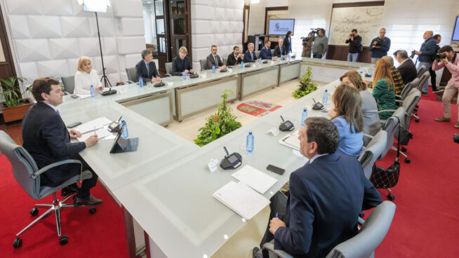 Mañueco refuerza la respuesta de Castilla y León ante los aranceles de EEUU