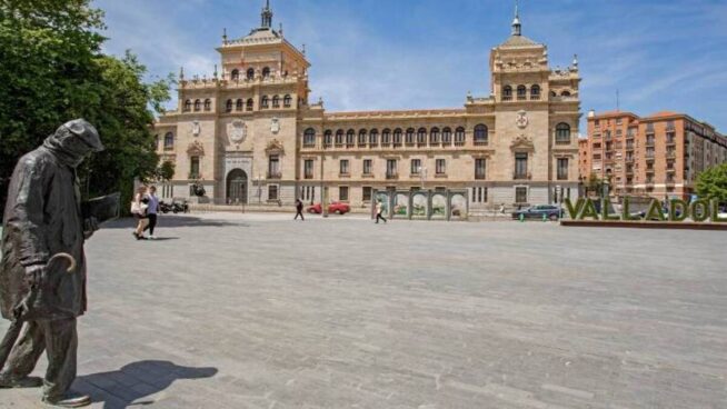 La Junta y la Fundación Miguel Delibes apuestan por mantener vivo su legado en las aulas