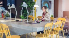 Comer solo en el trabajo: por qué debemos dejar de estigmatizarlo