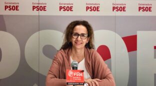 Una política del PSOE dice que para ser del Consejo Nuclear no hay que saber de la materia
