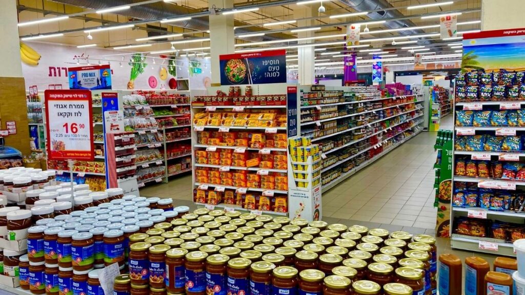 Horarios de supermercados durante el puente de mayo