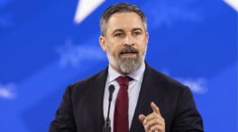 Abascal culpa a PP y PSOE de «arrastrar» a los españoles «a una guerra comercial suicida»