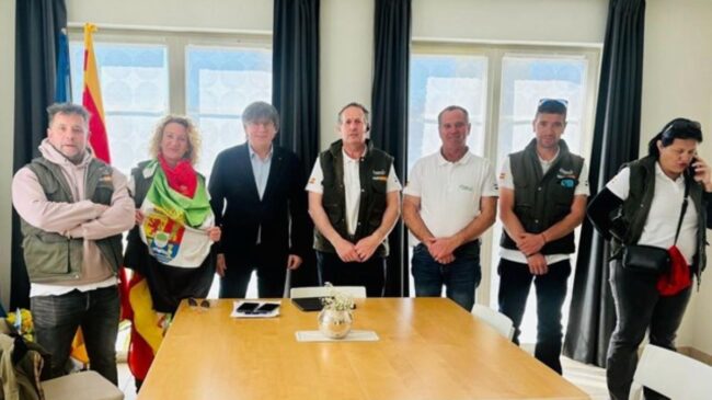 Tractoristas extremeños se reúne en Bruselas con Puigdemont para «abrir los ojos» a Europa