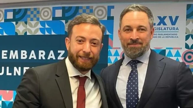 Abascal ficha como asesor internacional al gurú que ayudó a ganar a Milei en Argentina
