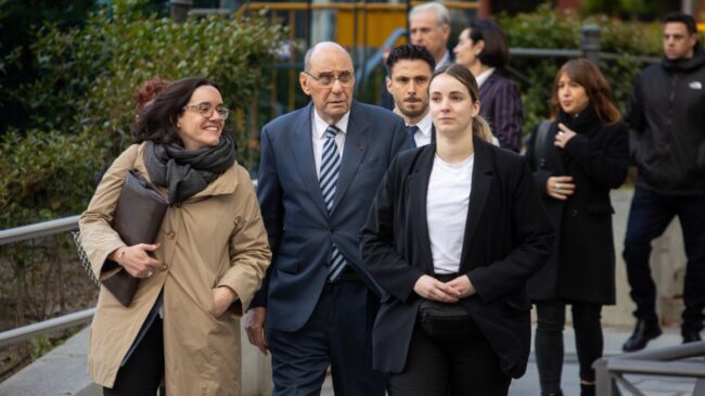 Vidal-Quadras responsabiliza ante el juez al régimen iraní del atentado que sufrió en 2023