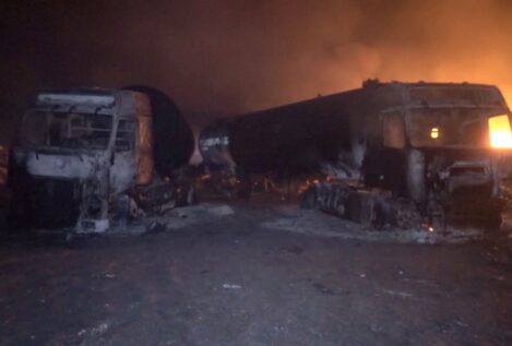 Un ataque de EEUU contra un puerto petrolero en Yemen deja al menos 70 muertos