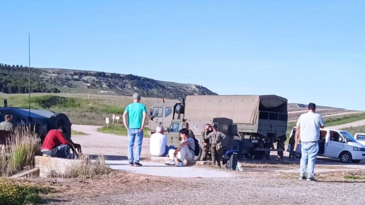 El Ejército rescata y traslada a un campamento militar a 400 pasajeros del AVE Madrid-Asturias