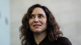 Ayuso ampliaría su mayoría absoluta y el PSOE superaría a Más Madrid, según una encuesta