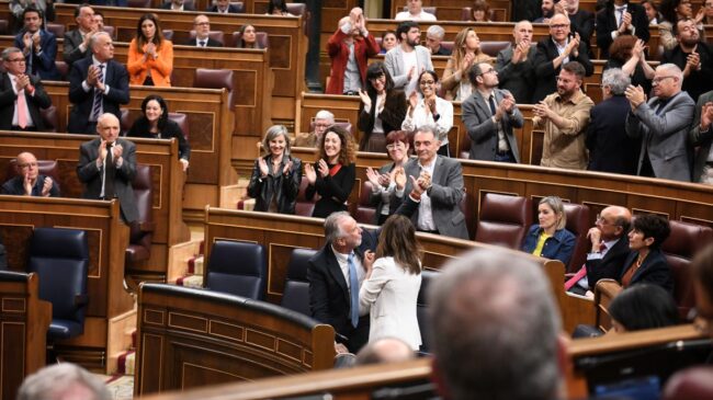 El Congreso ratifica el decreto ley para reubicar a menores inmigrantes con el 'no' del PP y Vox