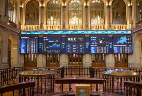 La Bolsa española cae el 0,66% y pierde el nivel de 13.400 puntos por los bancos