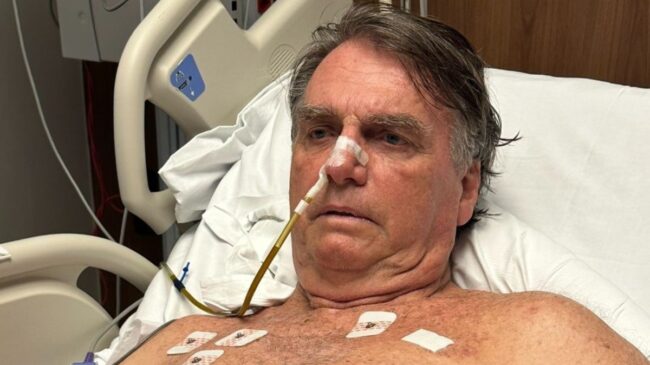 Bolsonaro sigue recuperándose tras una operación de intestino pero sin salida a la vista de la UCI