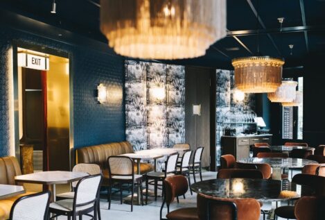 La vida en el siglo XXI de tres cafés centenarios de Madrid