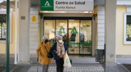 Los centros de salud perderán a la mitad de sus médicos y pediatras en la próxima década