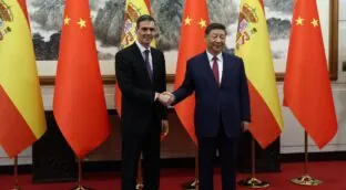 Pekín alardea de su «pragmática» relación con España: 38.000 millones de déficit comercial