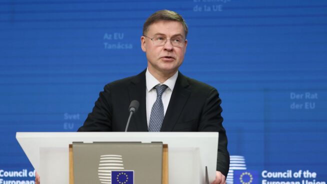 Bruselas prevé impactos en el PIB de hasta el 3,3% en EEUU y del 0,6% en la UE