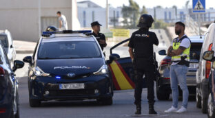 La Policía investiga un posible fraude en cursos formativos para obtener la residencia en Ceuta