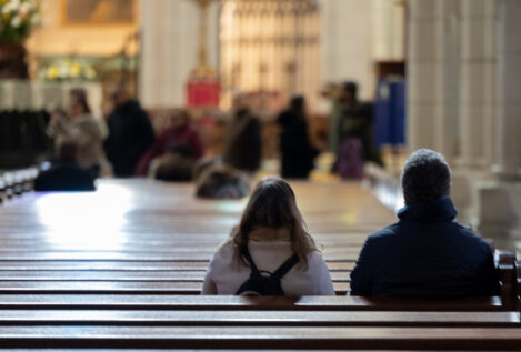 España es el país de la UE con la mayor pérdida neta de cristianos respecto a su población