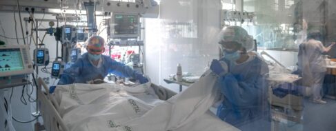 El juez del megacontrato de Illa estudia acciones penales contra varias comunidades