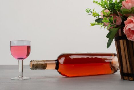 Cuatro rosados pálidos con una historia que contar