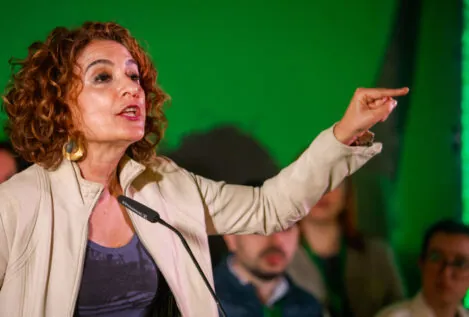 Montero desliza que la universidad privada no cumple los «estándares» para formar a médicos