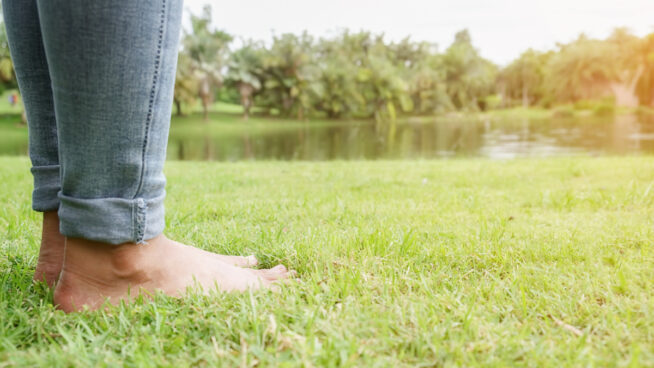 'Earthing': volver a la naturaleza es bueno, pero puede que no sea lo que necesitas