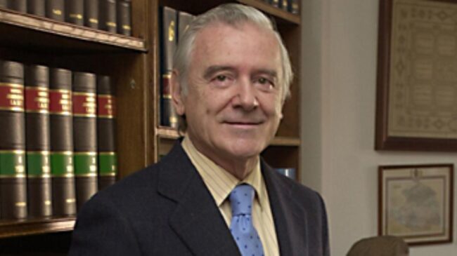 Muere Enrique Sánchez de León, ministro de Sanidad en el primer mandato de Adolfo Suárez
