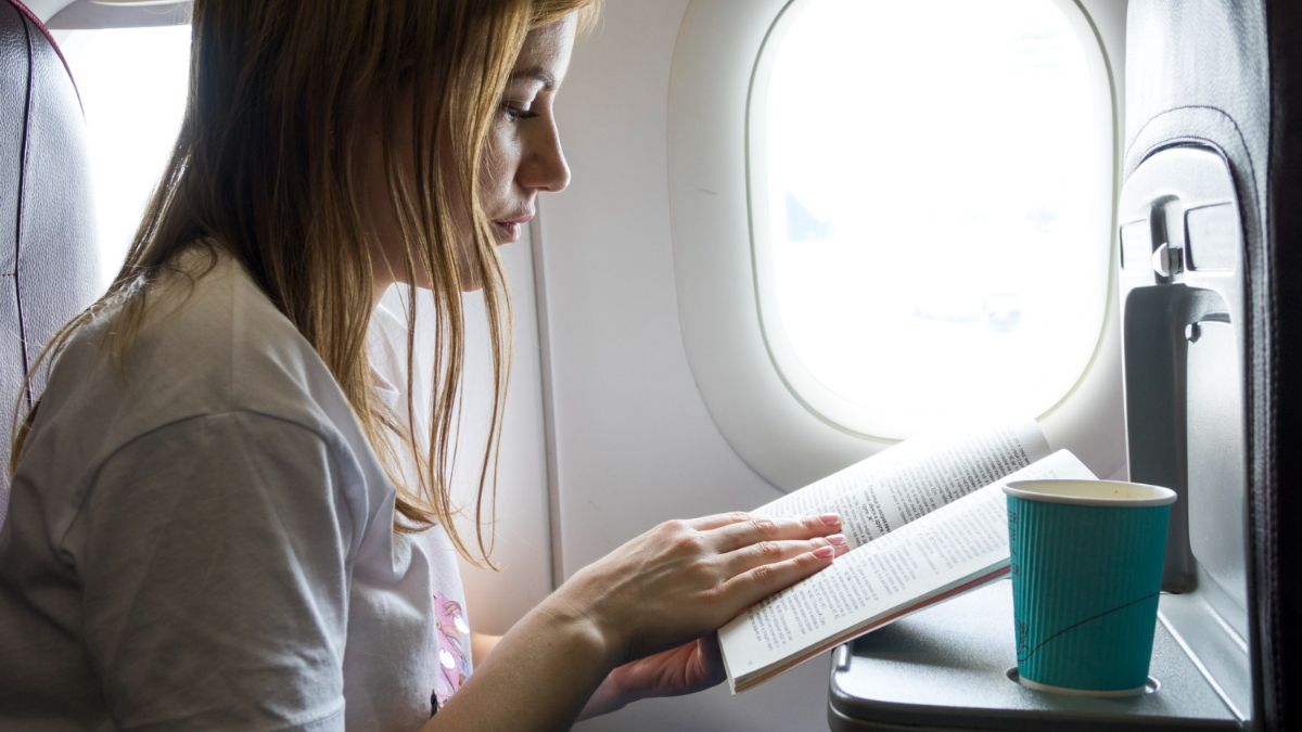 Cómo evitar el ‘jet lag’ en tus viajes: estos son los cinco consejos que usan los profesionales