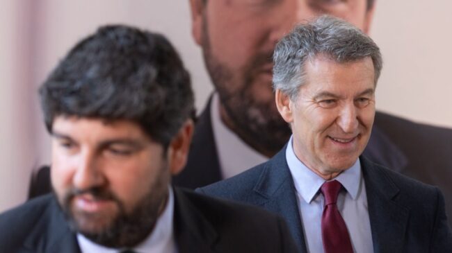 Feijóo, a Sánchez: «Hay más chiringuitos en el Gobierno que en la educación superior»