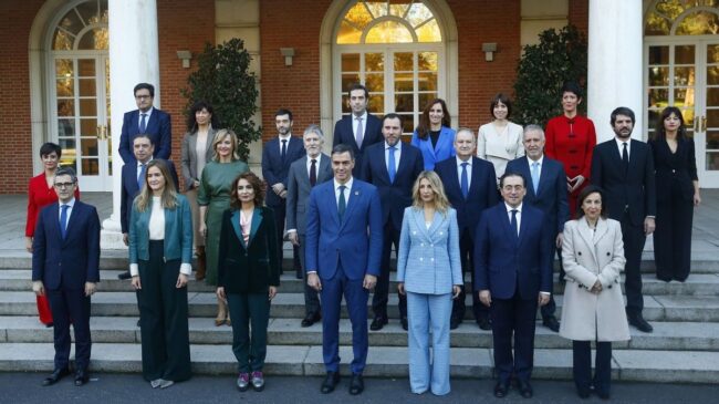Más de la mitad de los españoles no sabe quiénes son 12 de los 22 ministros de Sánchez