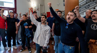 Frente Obrero irrumpe en un acto de Óscar López e increpa a CCOO y UGT