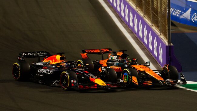 Piastri no cae en la trampa de Verstappen: Sainz logra puntos y Alonso sobrevive en Arabia Saudí