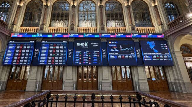 El Ibex 35 rebota un 1% tras la sangría de las tres últimas sesiones