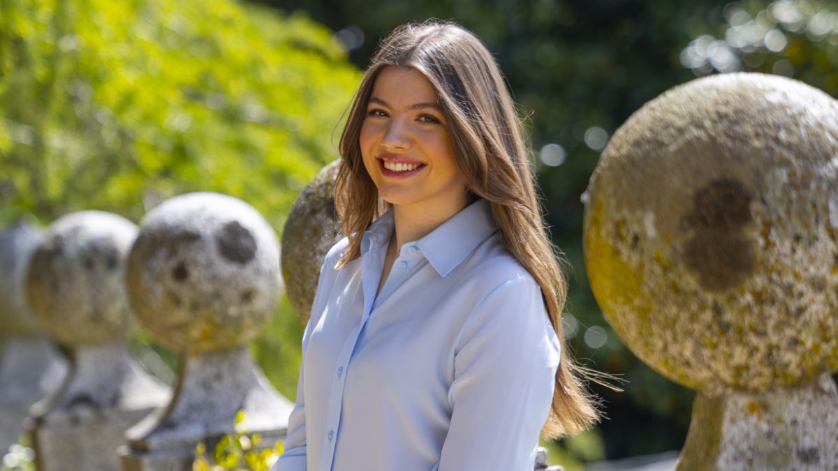 Así pasó la infanta Sofía su cumpleaños: ajena al apagón, entre exámenes y llamada de Leonor