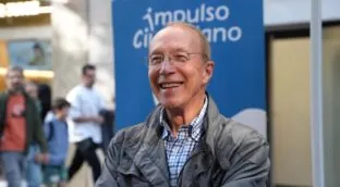 Un inspector jubilado desvela las fases del  «adoctrinamiento escolar» en Cataluña